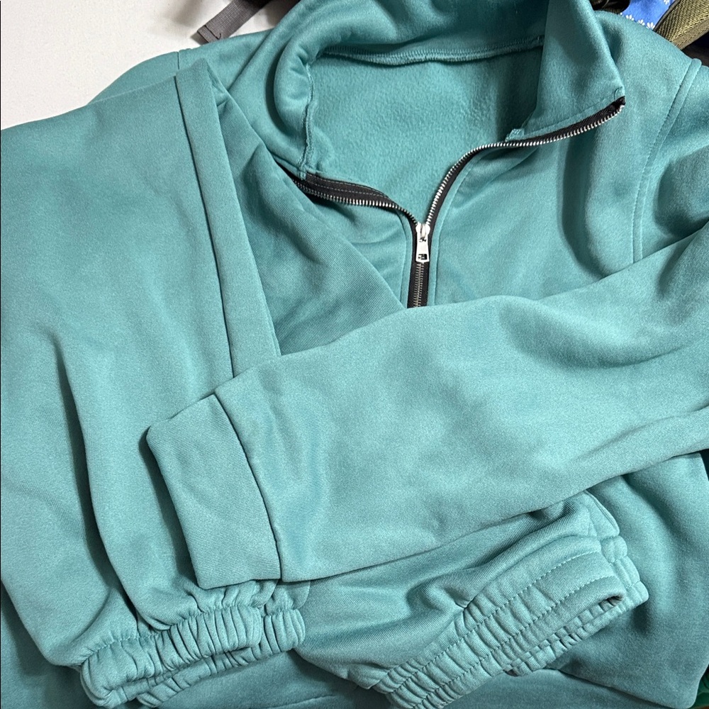 SHEIN Women's Teal Crew Neck Sweater